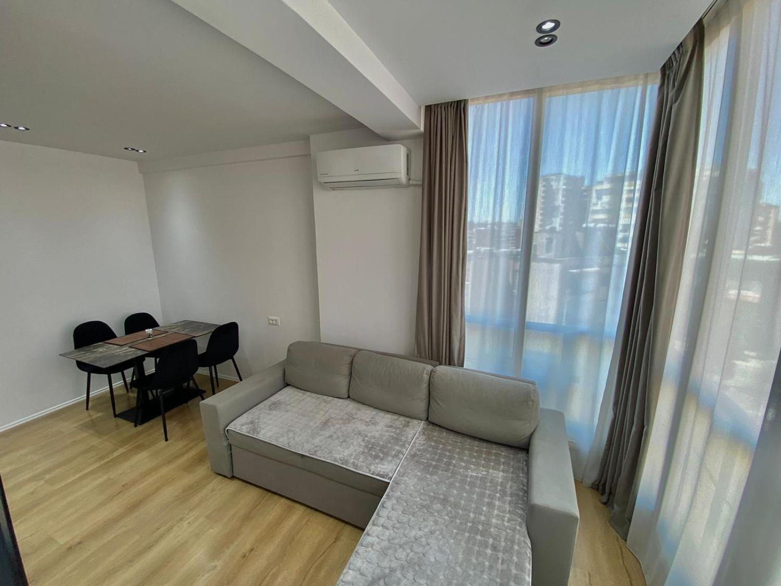Mara Central Apartment 3 Tirana Exteriör bild