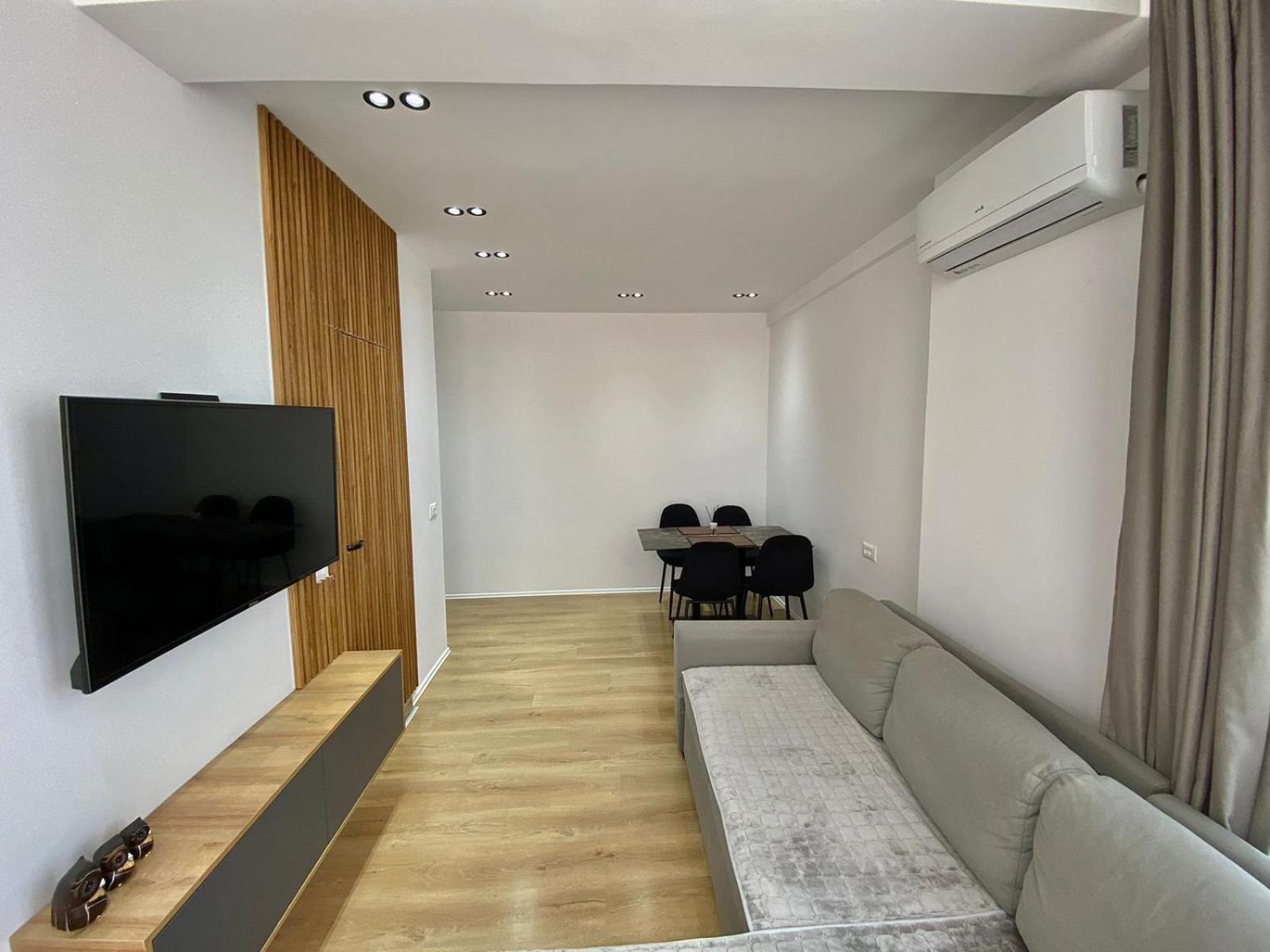 Mara Central Apartment 3 Tirana Exteriör bild