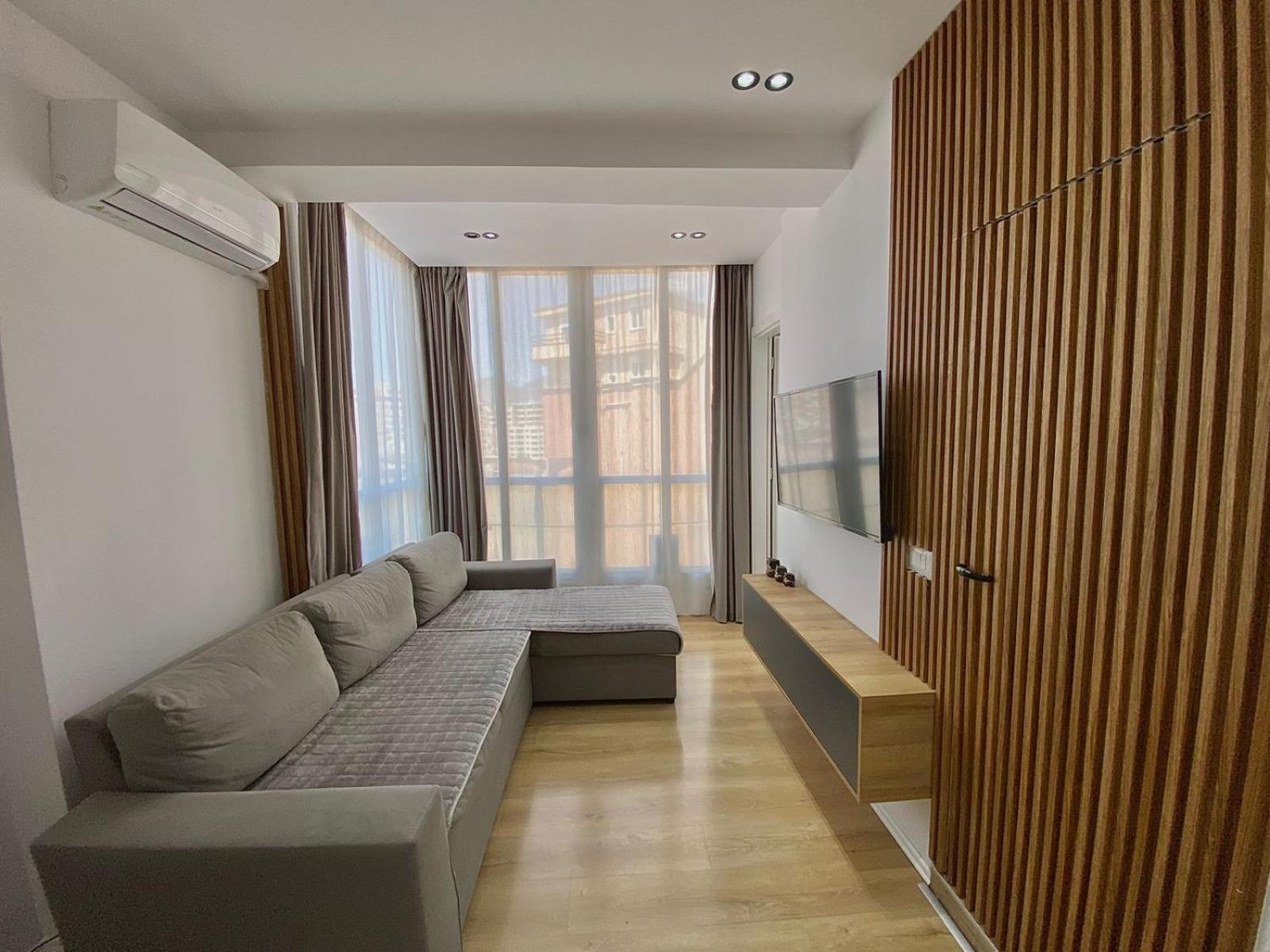 Mara Central Apartment 3 Tirana Exteriör bild