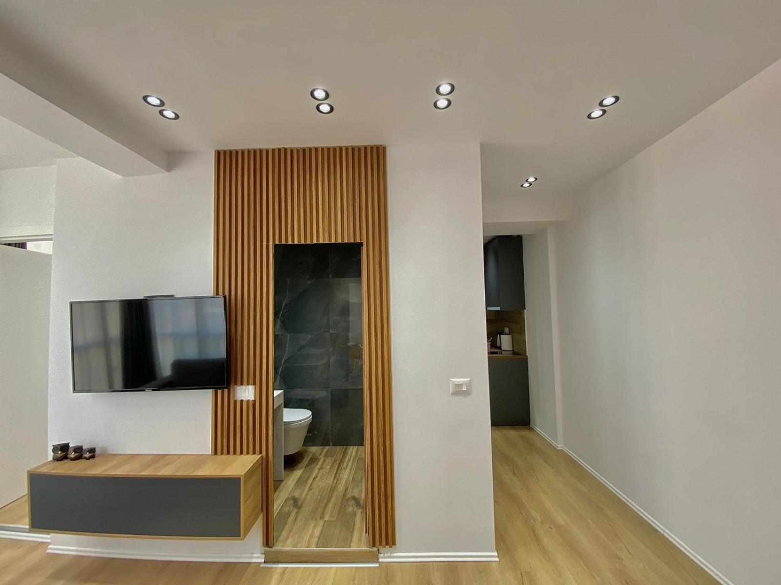 Mara Central Apartment 3 Tirana Exteriör bild